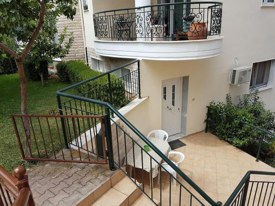 Family Garden Apartment Nea Michaniona Exterior photo