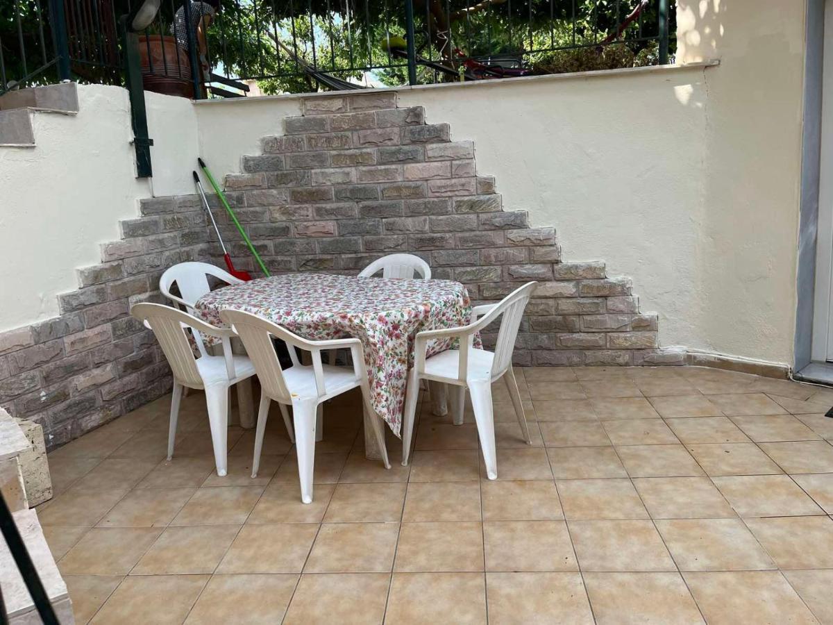 Family Garden Apartment Nea Michaniona Exterior photo